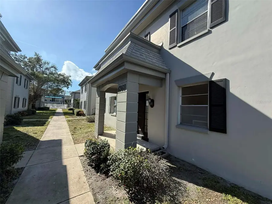 6960 Sunset Drive S #2B, South Pasadena, FL 33707 - Image #3