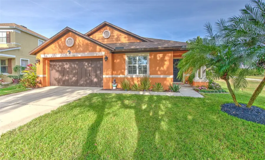 7352 Bridgeview Drive, Zephyrhills, FL 33545 - Image #2