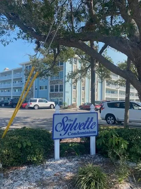 300 64th Avenue #117, ST PETE BEACH, FL 33706