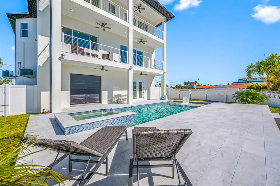 11460 7th Street E, Treasure Island, FL 33706 - Image #3