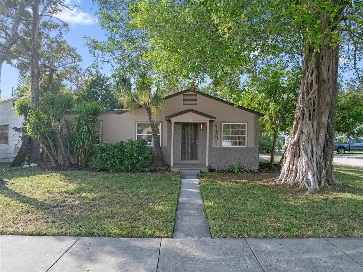 1301 56th Street S, Gulfport, FL 33707 - Image #1