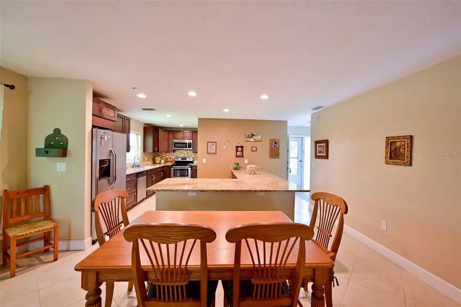 1614 Stafford Lane #1206, Sarasota, FL 34232 - Image #3