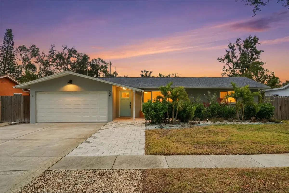 921 Deville Drive E, Largo, FL 33771 - Image #1