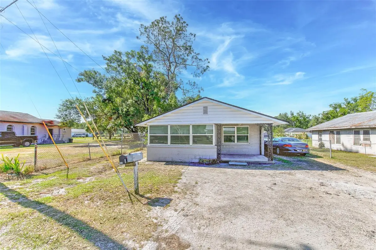 905 W Ball Street, Plant City, FL 33563 - Image #1