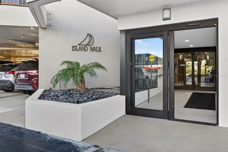 690 Island Way #911, Clearwater Beach, FL 33767 - Image #2