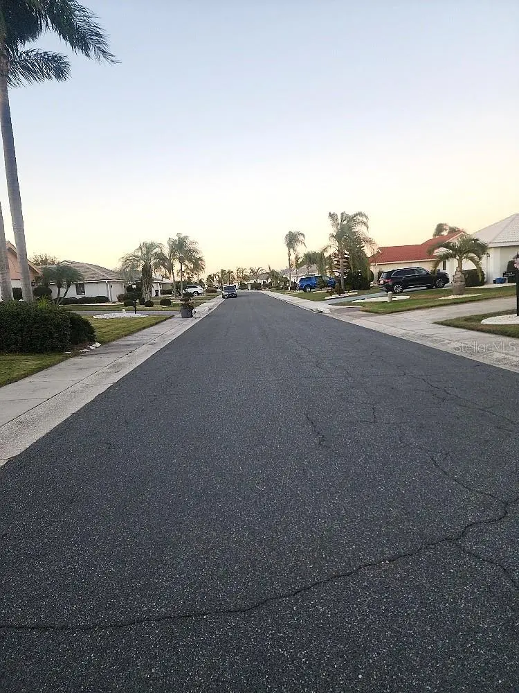 723 Elkhorn Road, Sun City Center, FL 33573 - Image #3