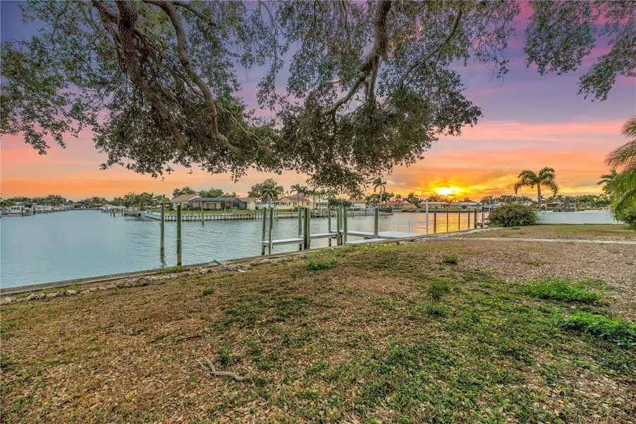 4114 42nd Avenue S, Saint Petersburg, FL 33711 - Image #3