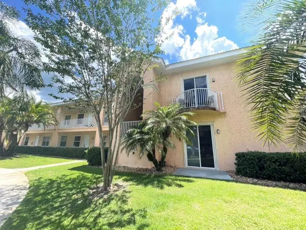 6801 Dali Avenue #206, LAND O LAKES, FL 34637