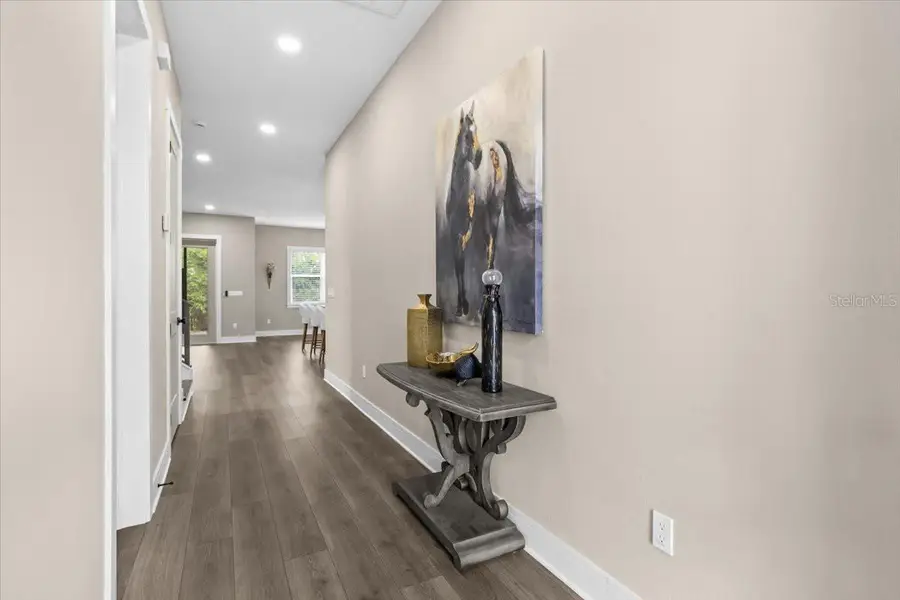 213 W Giddens Avenue, Tampa, FL 33603 - Image #3