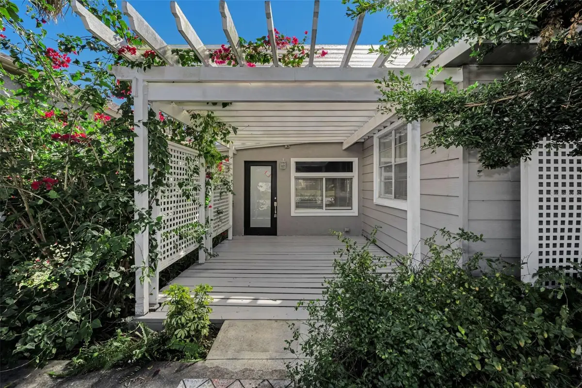 1122 E Oakwood Street, Tarpon Springs, FL 34689 - Image #1