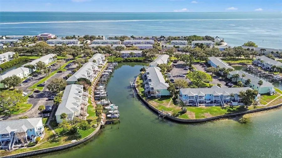 5176 Salmon Drive Se #D, Saint Petersburg, FL 33705 - Image #2