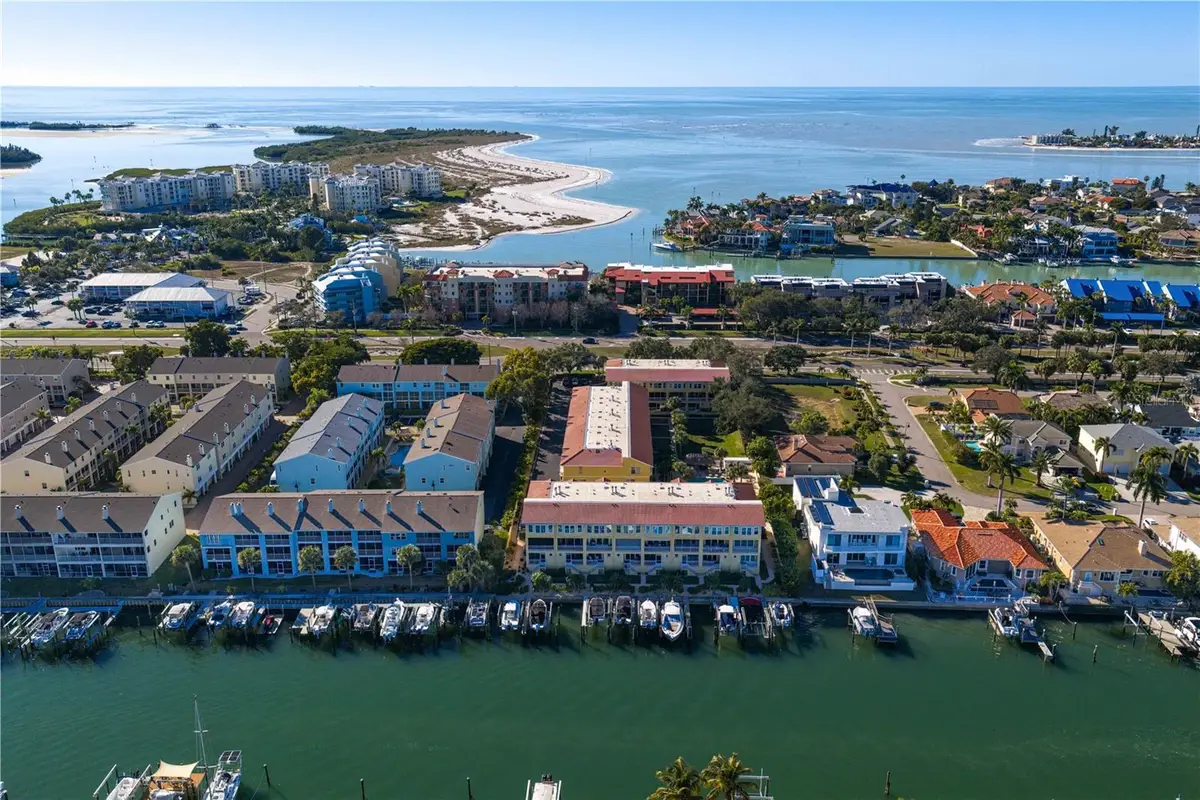 1067 Pinellas Bayway S, Saint Petersburg, FL 33715 - Image #1