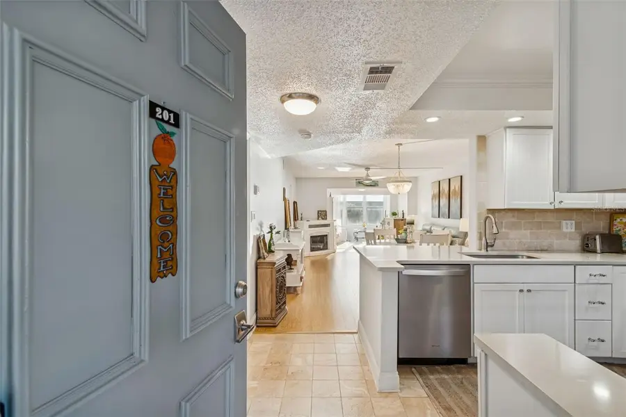 946 Virginia Street #201, Dunedin, FL 34698 - #2