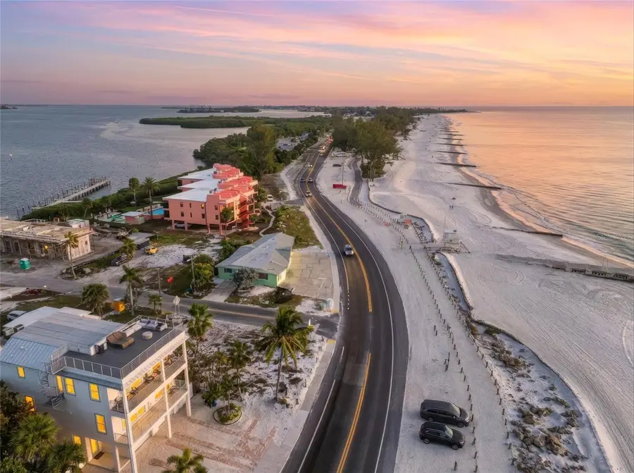 1303 Gulf Drive S #2, Bradenton Beach, FL 34217 - Image #3