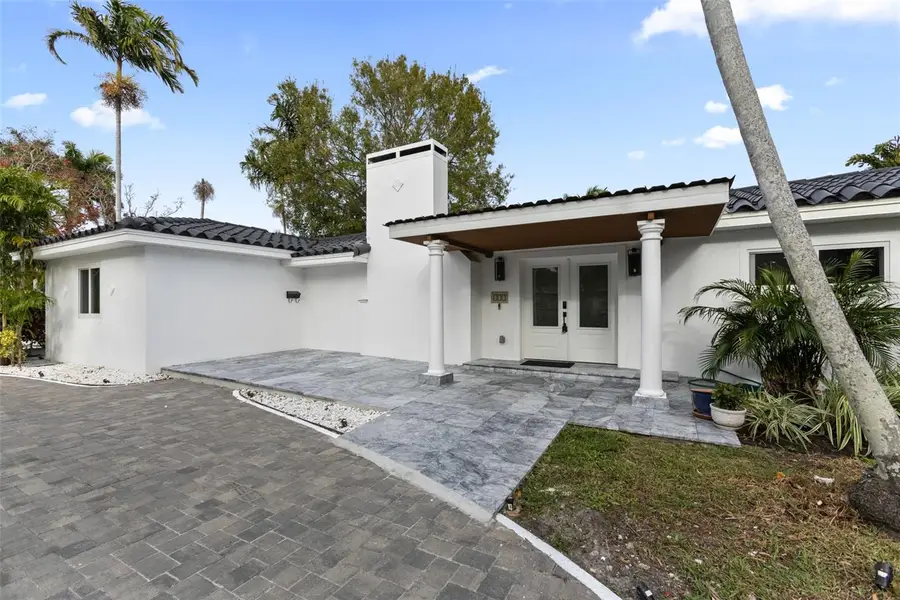 131 Toledo Way Ne, Saint Petersburg, FL 33704 - Image #2