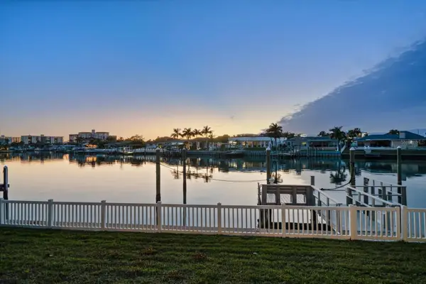 878 Harbor Island, CLEARWATER BEACH, FL 33767