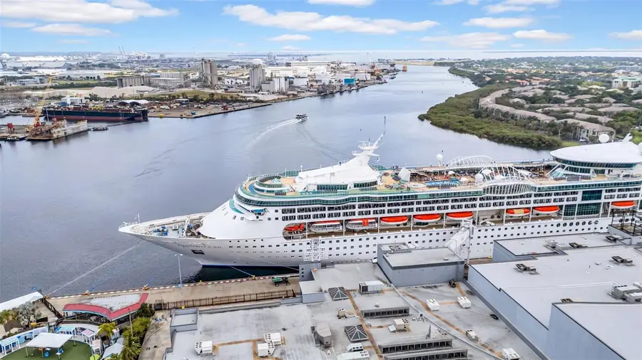 1209 E Cumberland Avenue #2006, Tampa, FL 33602 - Image #2