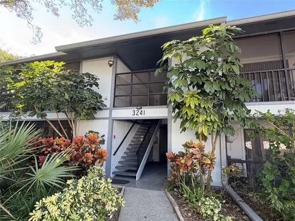 3241 Fox Chase Circle N #204, PALM HARBOR, FL 34683