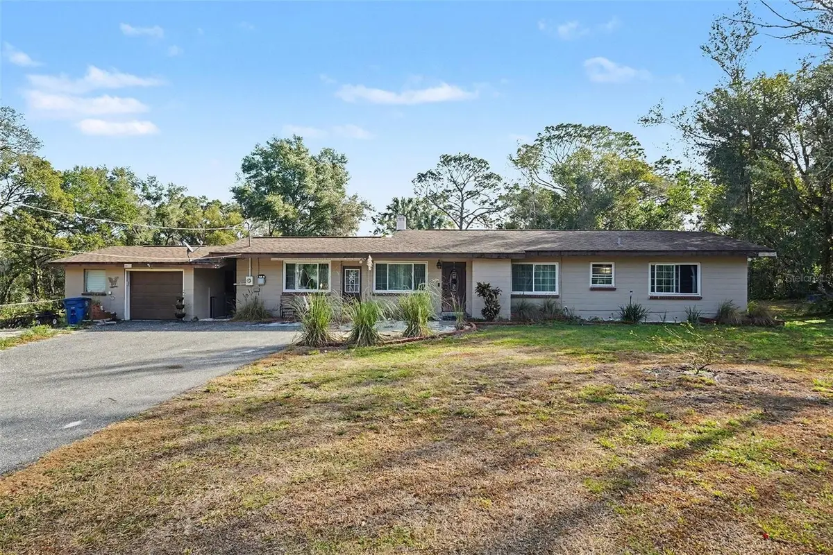 5422 Emerald Drive, Dade City, FL 33523 - Image #1