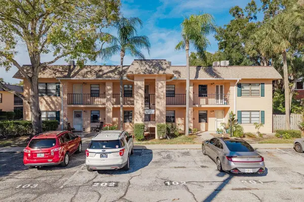 40 W Orange Street #102, TARPON SPRINGS, FL 34689