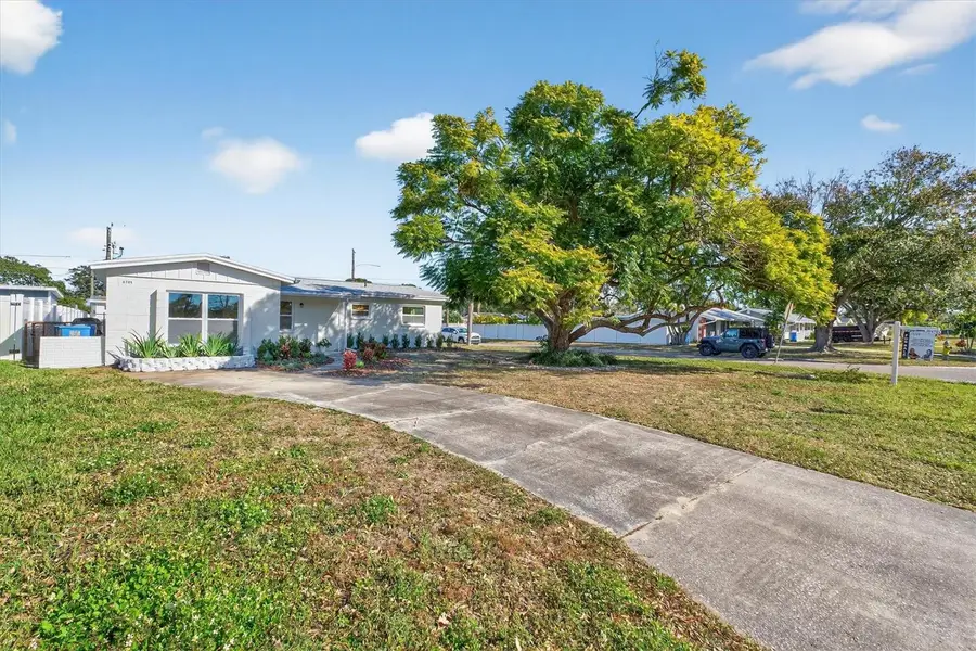 5701 14th Avenue N, Saint Petersburg, FL 33710 - Image #2