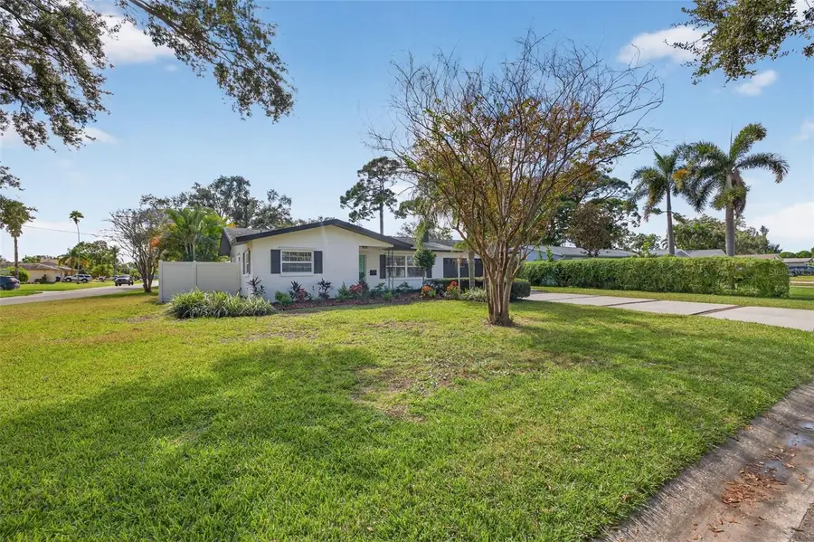 336 87th Avenue Ne, Saint Petersburg, FL 33702 - Image #2
