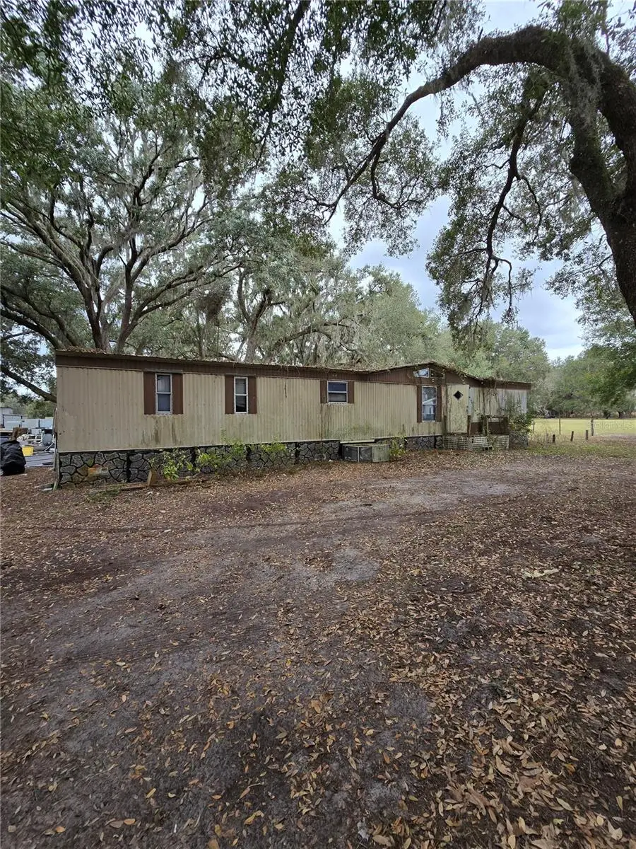 9046 SE 12th Street, Webster, FL 33597 - #1