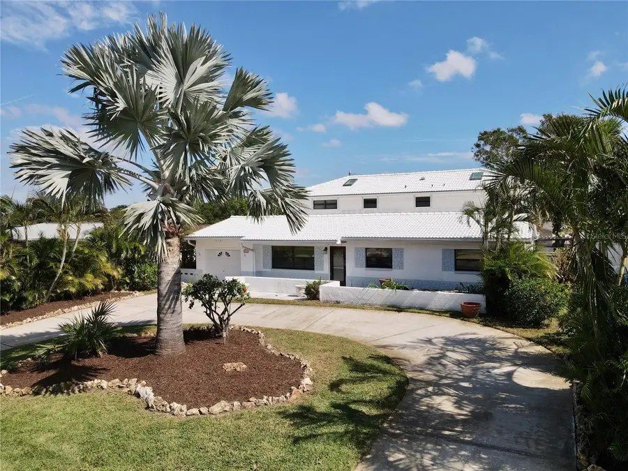 2945 68th Street N, Saint Petersburg, FL 33710 - Image #2