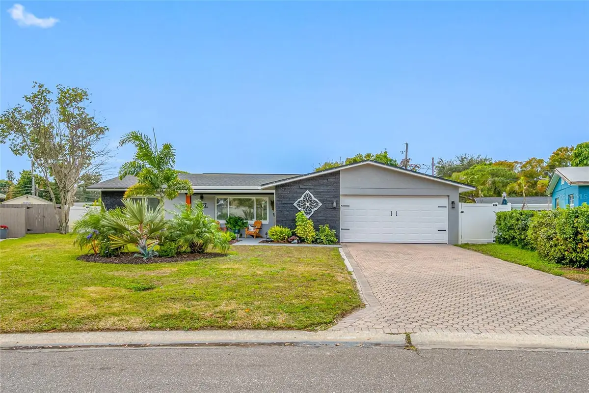 6377 15th Street S, Saint Petersburg, FL 33705 - Image #1