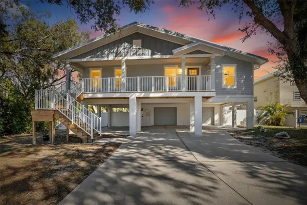 9402 Oak Street, RIVERVIEW, FL 33578