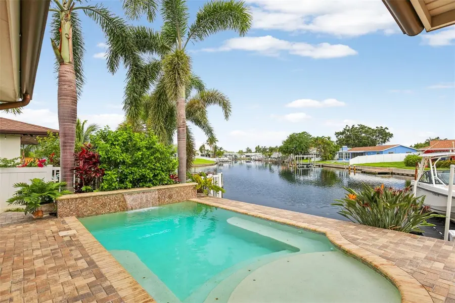 5036 Dover Street Ne, Saint Petersburg, FL 33703 - #3