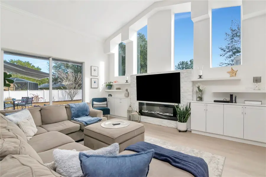 14229 Creek Run Drive, Riverview, FL 33579 - Image #2