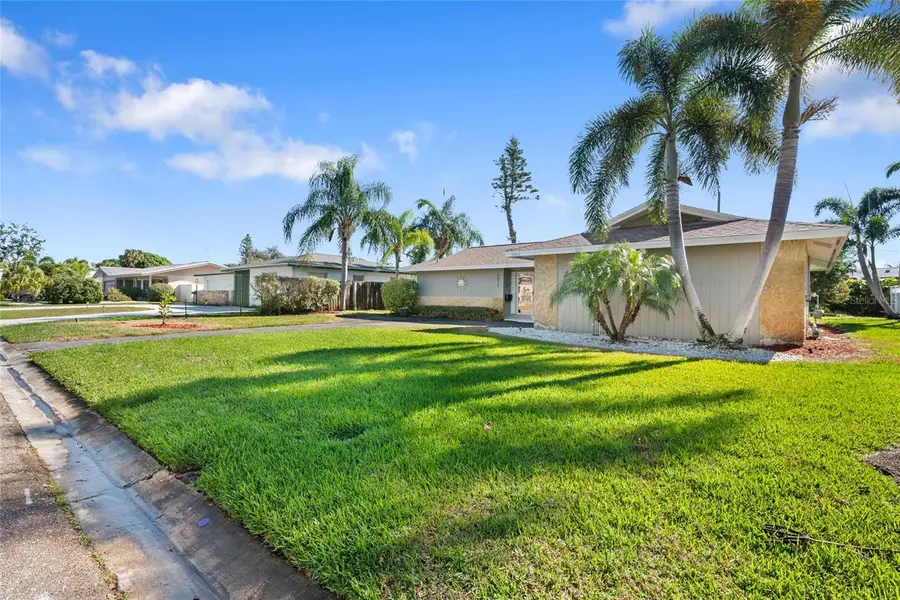 5072 43rd Street S, Saint Petersburg, FL 33711 - Image #2