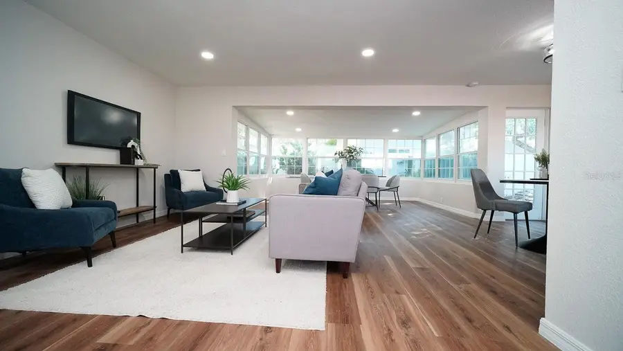 110 92nd Avenue Ne, Saint Petersburg, FL 33702 - Image #3