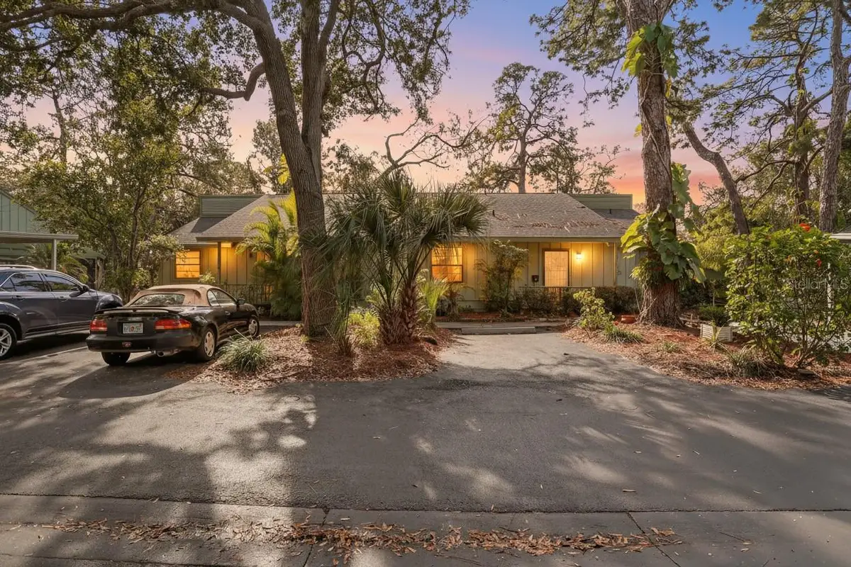 5014 Barrington Circle #2102, Sarasota, FL 34234 - Image #1