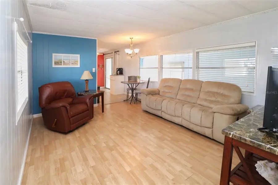 107 E Saint Johns Way, Apollo Beach, FL 33572 - Image #2