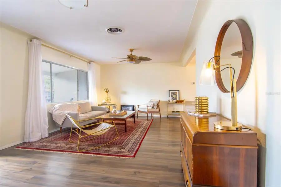 1129 39th Avenue Ne, Saint Petersburg, FL 33703 - #3