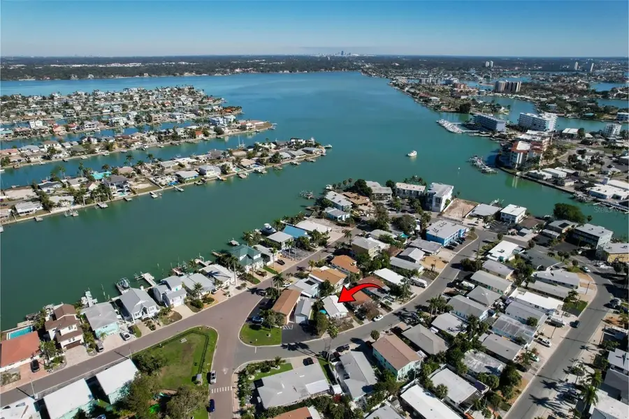 11155 2nd Street E, Treasure Island, FL 33706 - Image #3