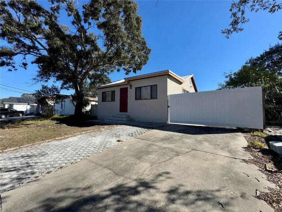 9805 N 46th Street, Tampa, FL 33617 - Image #2