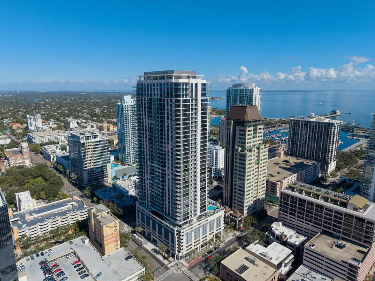 275 1st Avenue S #2807, Saint Petersburg, FL 33701 - Image #1