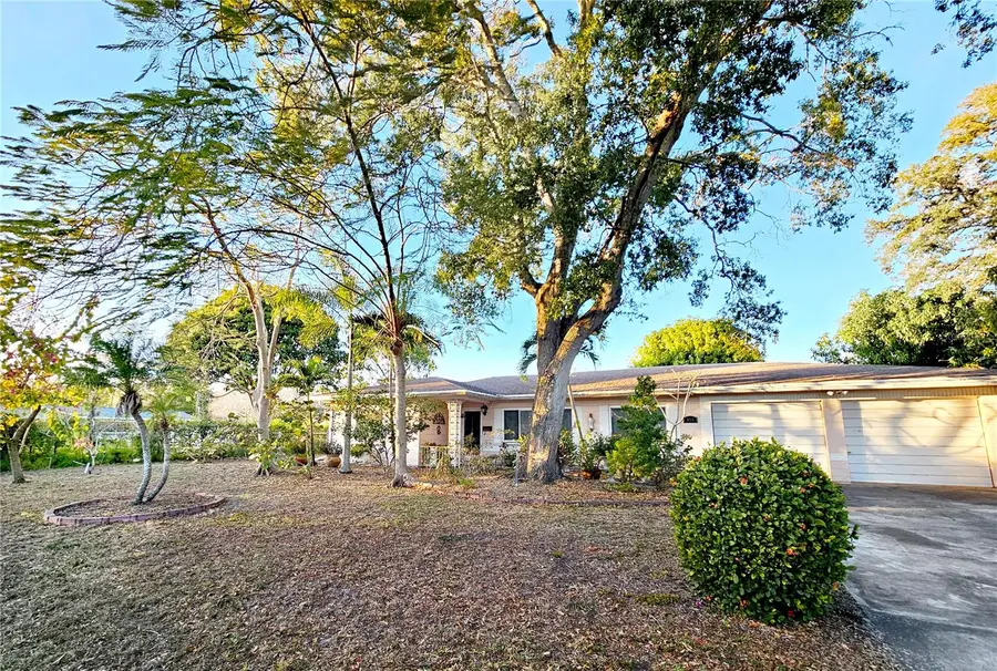 655 42nd Avenue N, Saint Petersburg, FL 33703 - #2