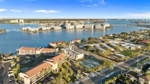 301 87th Avenue #204, ST PETE BEACH, FL 33706