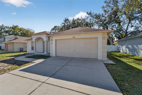 512 Atwood Avenue N, ST PETERSBURG, FL 33702