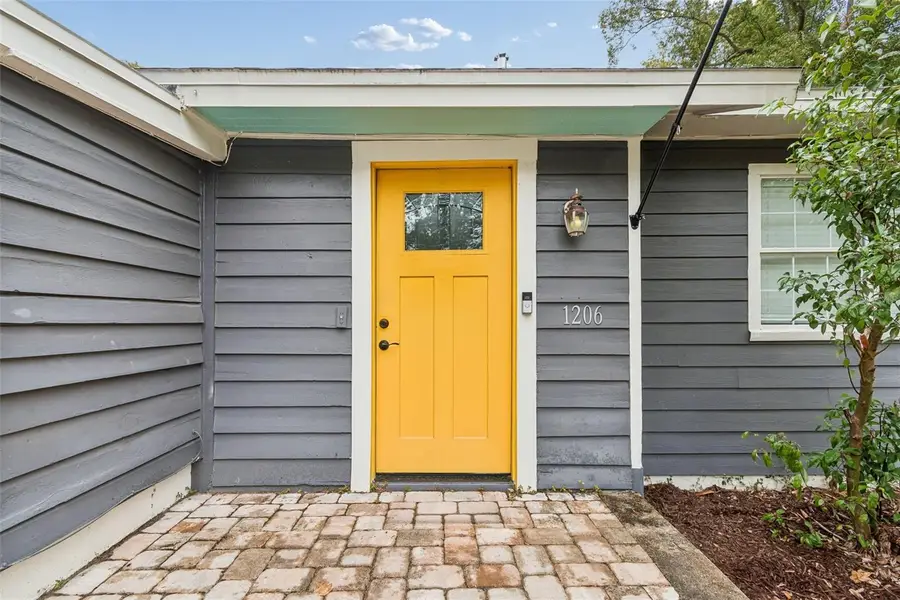 1206 E Crenshaw Street, Tampa, FL 33604 - #2