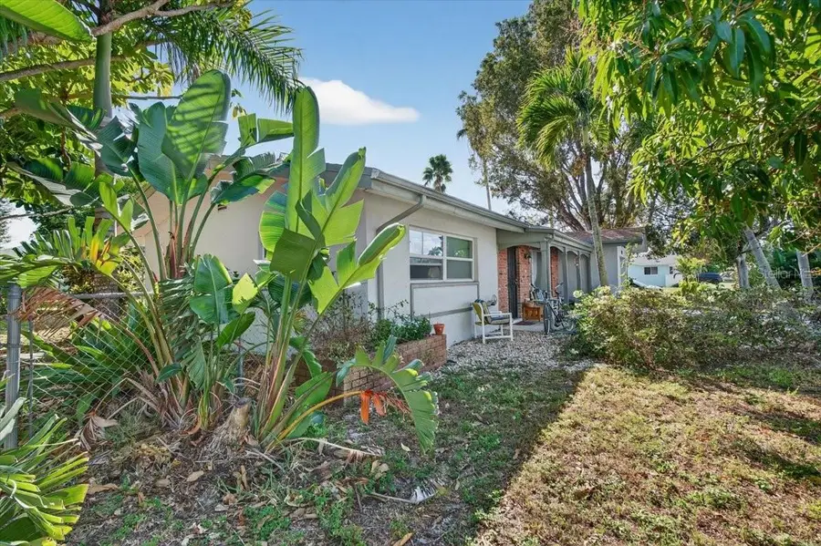 4033 Country Club Boulevard, Cape Coral, FL 33904 - Image #3