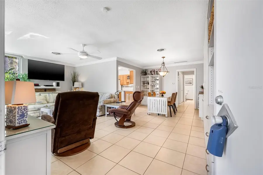 615 10th Avenue Ne #1, Saint Petersburg, FL 33701 - Image #3