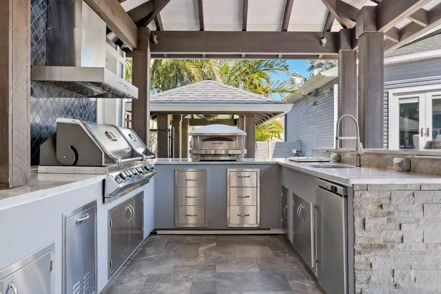 648 Santa Maria Drive, Tierra Verde, FL 33715 - Image #3