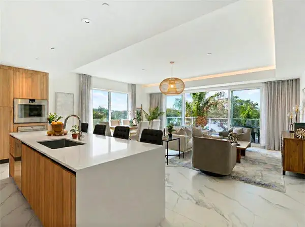 1020 Sunset Point Road #213, CLEARWATER, FL 33755