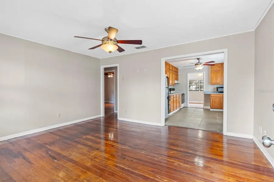 111 Garland Avenue, Seffner, FL 33584 - Image #3