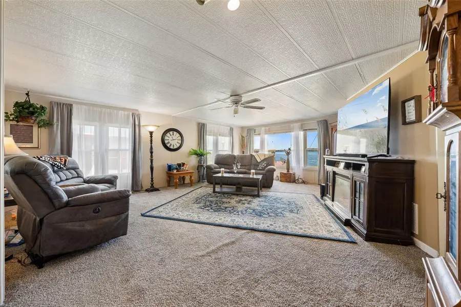 121 Bonnie Drive, Auburndale, FL 33823 - #2